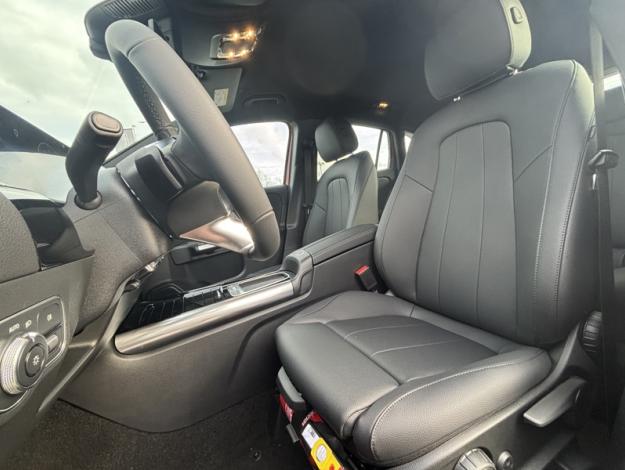 MERCEDES-BENZ GLA 180 Cyber Edition Saga Huy  