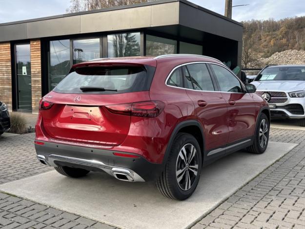 MERCEDES-BENZ GLA 180 Cyber Edition Saga Huy  