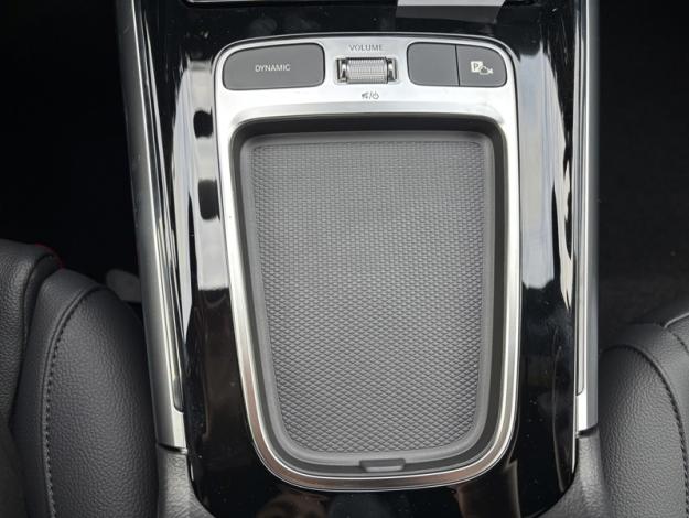 MERCEDES-BENZ GLA 180 Cyber Edition Saga Huy  