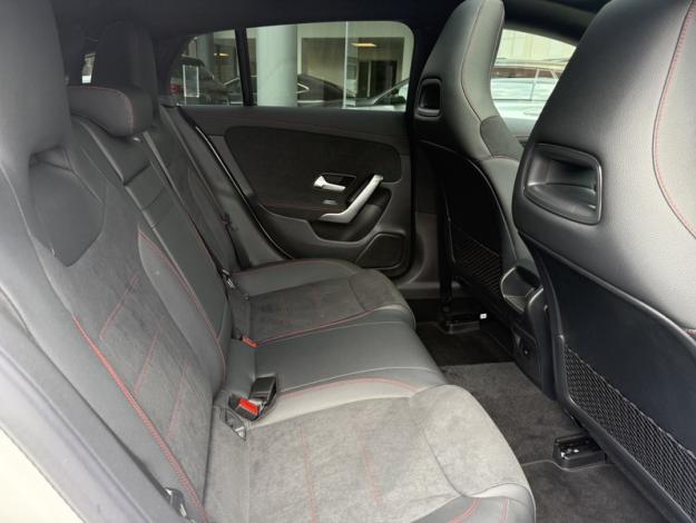 MERCEDES-BENZ CLA 200 SB AMG Facelift Toit Pano  