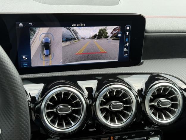 MERCEDES-BENZ CLA 200 SB AMG Facelift Toit Pano  