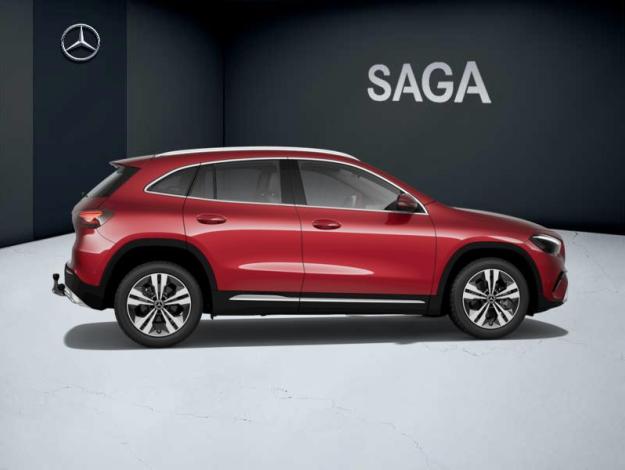 MERCEDES-BENZ GLA 180 GLA 180 Cyber Edition  Cyber Edition