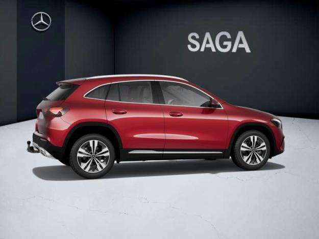 MERCEDES-BENZ GLA 180 GLA 180 Cyber Edition  Cyber Edition