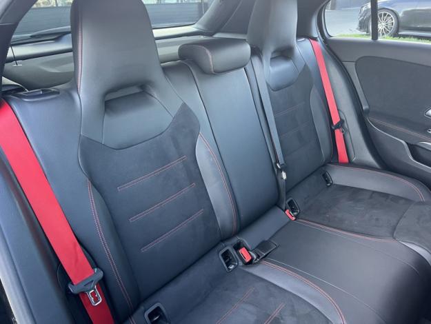 MERCEDES-BENZ Classe A AMG A 35 4MATIC Compacte AMG Line 