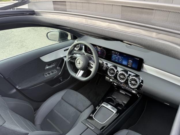 MERCEDES-BENZ Classe A 180 AMG Exclusive Design  Classe A 180 d AMG Exclusive Design