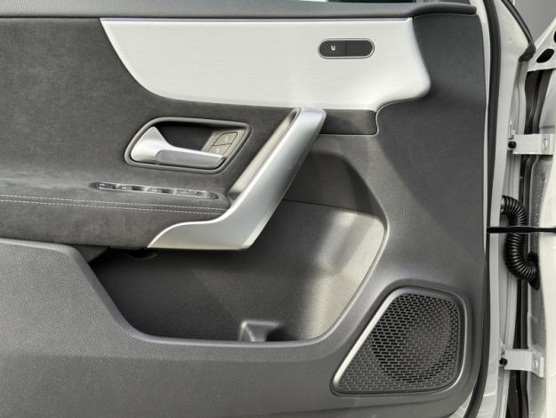 MERCEDES-BENZ Classe A 180 AMG Exclusive Design  Classe A 180 d AMG Exclusive Design