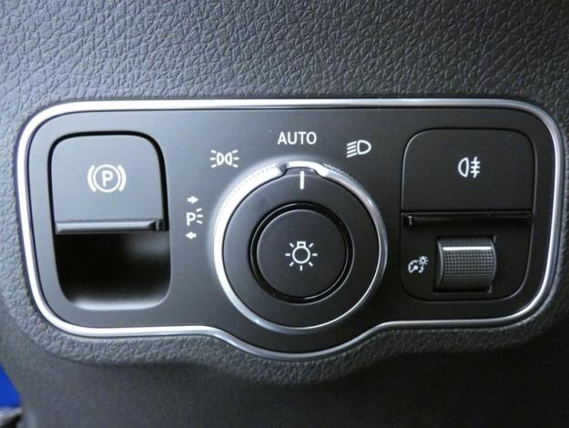 MERCEDES-BENZ GLB 200 d AMG Line  GLB 200 d AMG Line