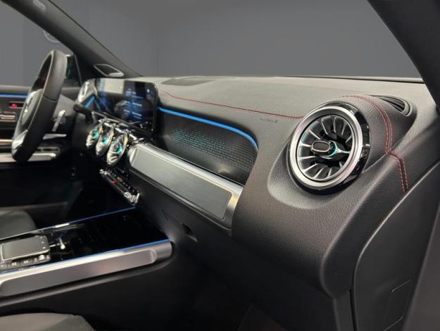 MERCEDES-BENZ EQB 300 4MATIC AMG 7 places Pano  