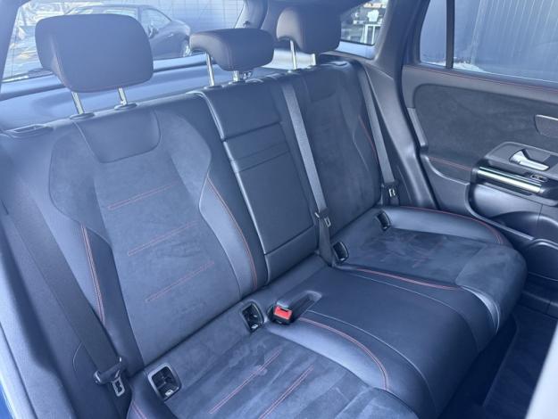 MERCEDES-BENZ EQA 250 AMG Line  