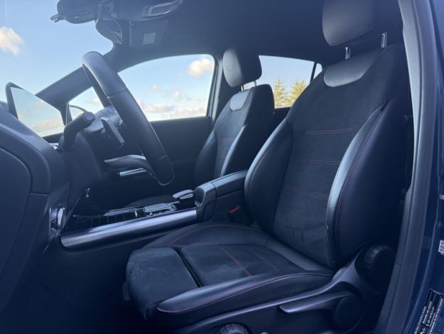 MERCEDES-BENZ EQA 250 AMG Line  