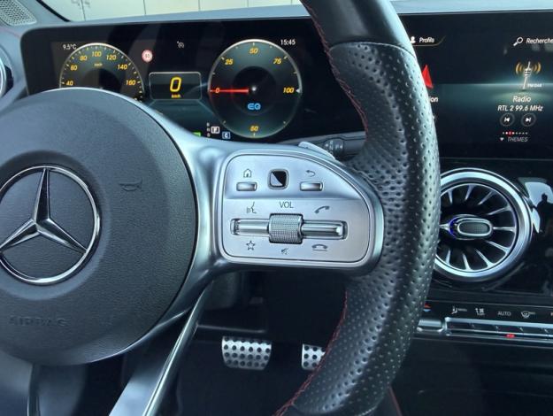 MERCEDES-BENZ EQA 250 AMG Line  