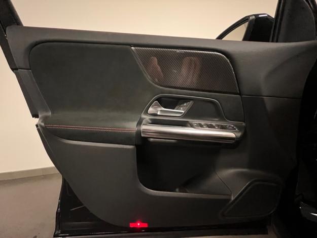 MERCEDES-BENZ GLA 200 AMG Line  GLA 200 AMG Line