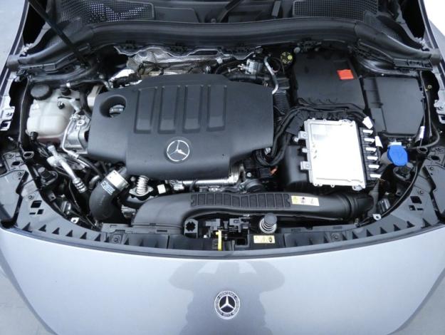 MERCEDES-BENZ Classe B 180 d AMG Line Edition  