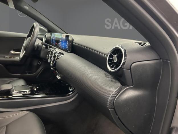 MERCEDES-BENZ A 250 e Business Line LED  