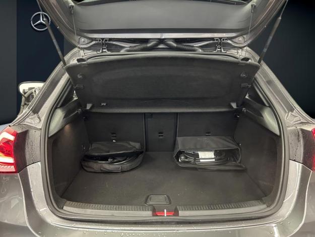 MERCEDES-BENZ A 250 e Business Line LED  