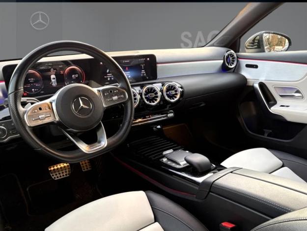 MERCEDES-BENZ A 200 AMG Line  