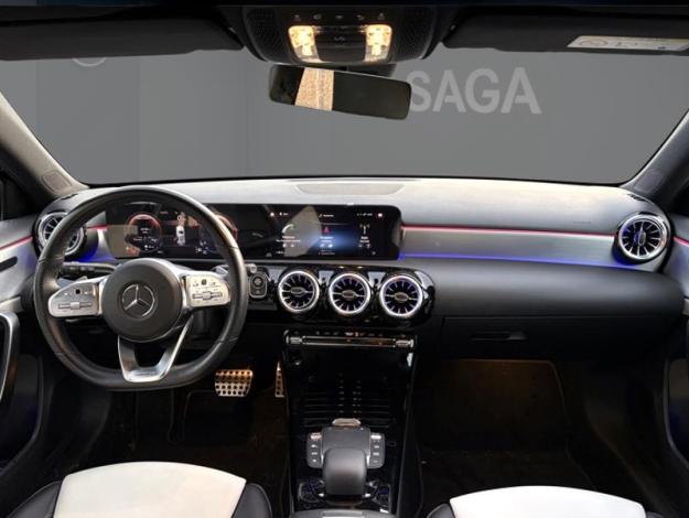 MERCEDES-BENZ A 200 AMG Line  