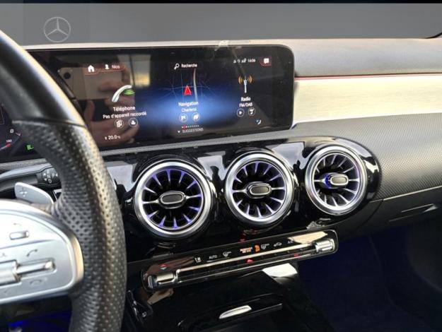 MERCEDES-BENZ A 200 AMG Line  