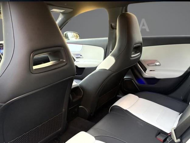 MERCEDES-BENZ A 200 AMG Line  