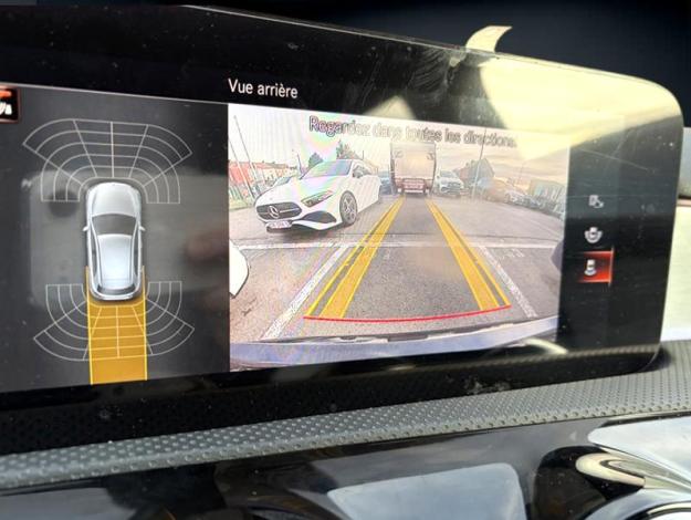 MERCEDES-BENZ A 200 AMG Line  