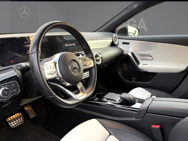 MERCEDES-BENZ A 200 AMG Line  