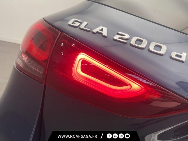 MERCEDES-BENZ GLA 200 d AMG Line  