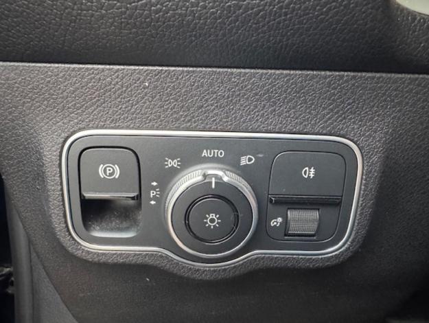 MERCEDES-BENZ GLB 200 d AMG Line  GLB 200 d AMG Line