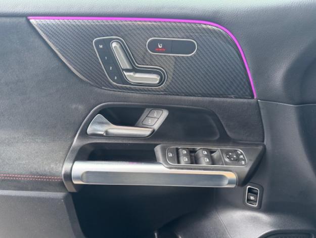 MERCEDES-BENZ GLB 200 d AMG Line  GLB 200 d AMG Line