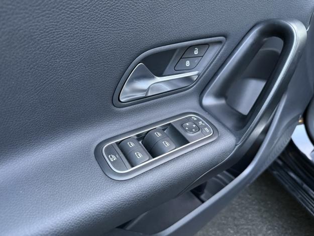 MERCEDES-BENZ Classe A 180 d Business Line  