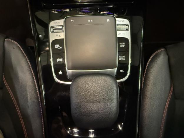 MERCEDES-BENZ Classe A 180 d Berline AMG Line  