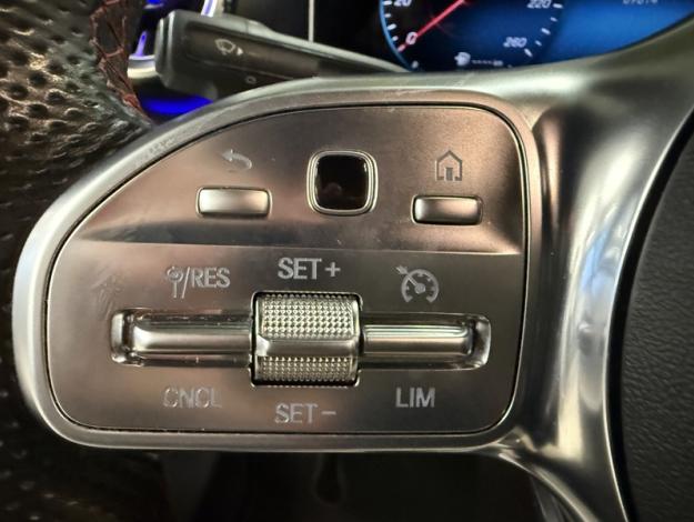 MERCEDES-BENZ Classe A 180 d Berline AMG Line  