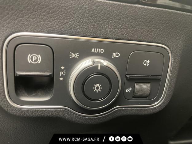 MERCEDES-BENZ GLA 200 d AMG Line  