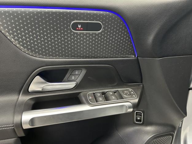 MERCEDES-BENZ GLB 180 d Luxury Line 7 PLACES 
