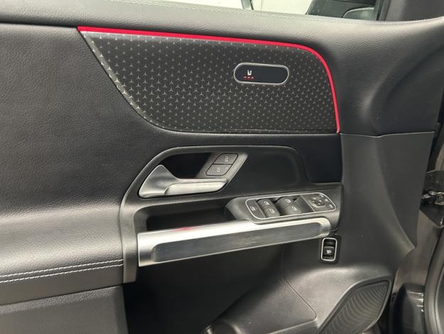 MERCEDES-BENZ GLB 180 d Luxury Line 7 PLACES 