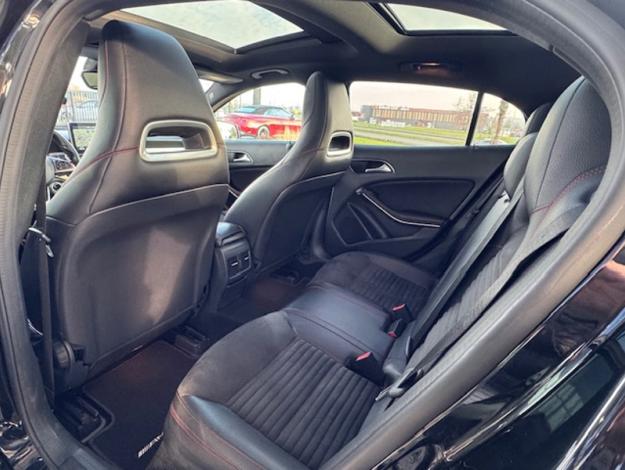 MERCEDES-BENZ GLA 220 d 4MATIC Fascination  