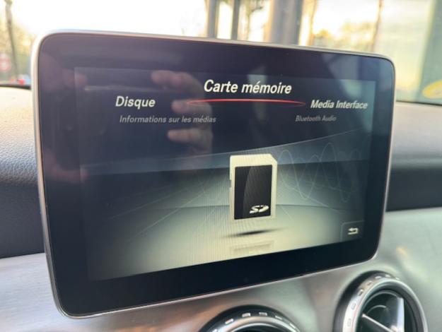 MERCEDES-BENZ GLA 220 d 4MATIC Fascination  