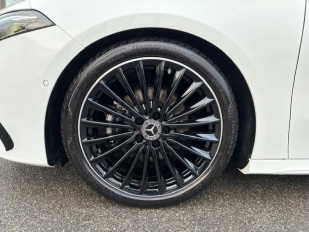 MERCEDES-BENZ A 200 AMG Pack Night Toit Pano Facelift  