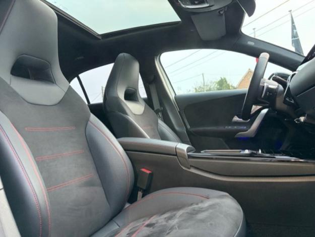 MERCEDES-BENZ A 200 AMG Pack Night Toit Pano Facelift  