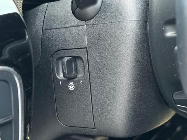 MERCEDES-BENZ A 200 AMG Pack Night Toit Pano Facelift  