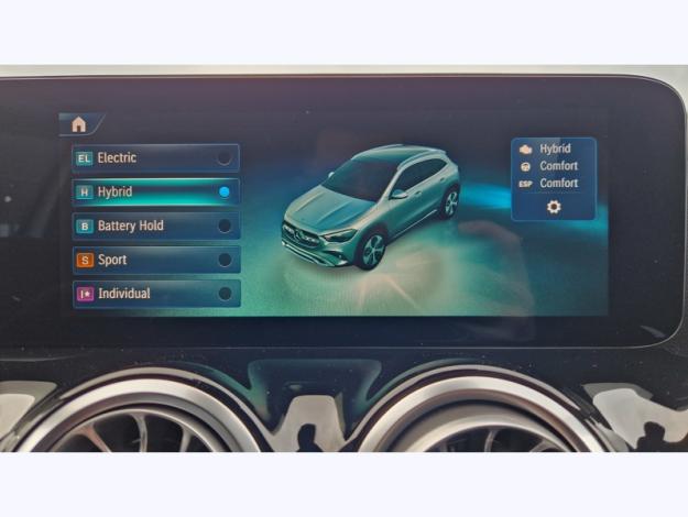 MERCEDES-BENZ GLA 250 e Hybrid EQ AMG Line  GLA 250 e Hybrid EQ AMG Line