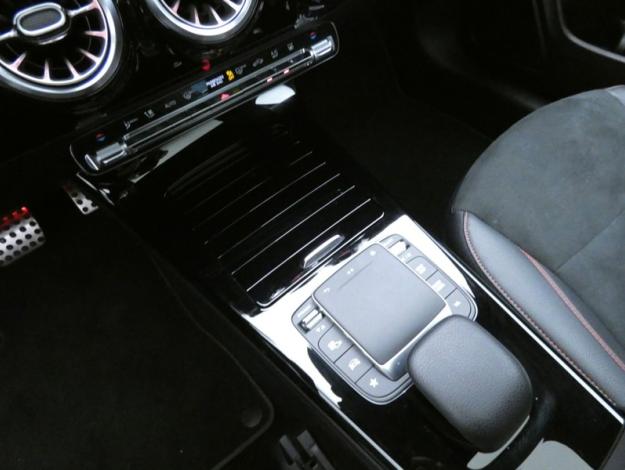 MERCEDES-BENZ CLA Coupé CLA 250 e Coupé AMG Line  