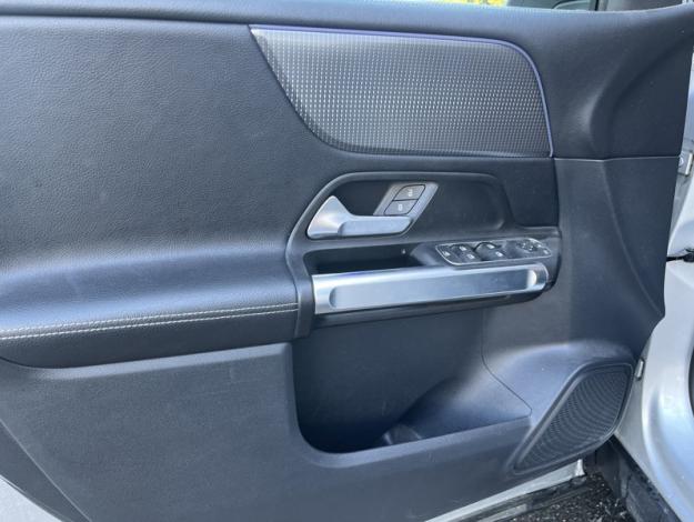 MERCEDES-BENZ GLB 200 d Progressive Line  GLB 200 d Progressive Line