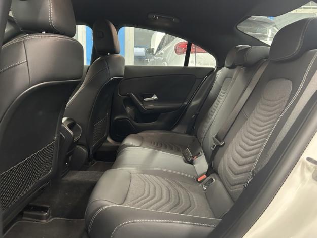 MERCEDES-BENZ CLA 180 Coupé Facelift  