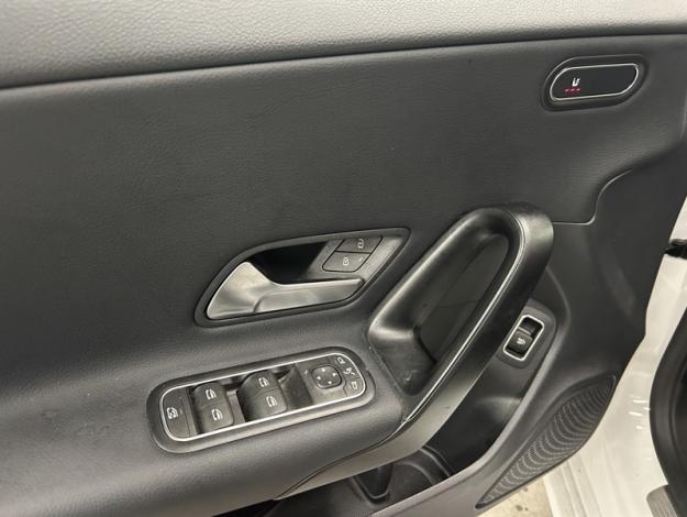 MERCEDES-BENZ CLA 180 Coupé Facelift  