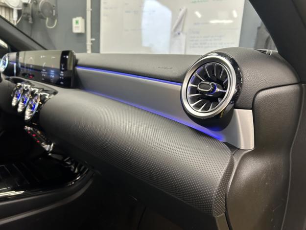 MERCEDES-BENZ A 250 e AMG Pack Night Toit Pano  