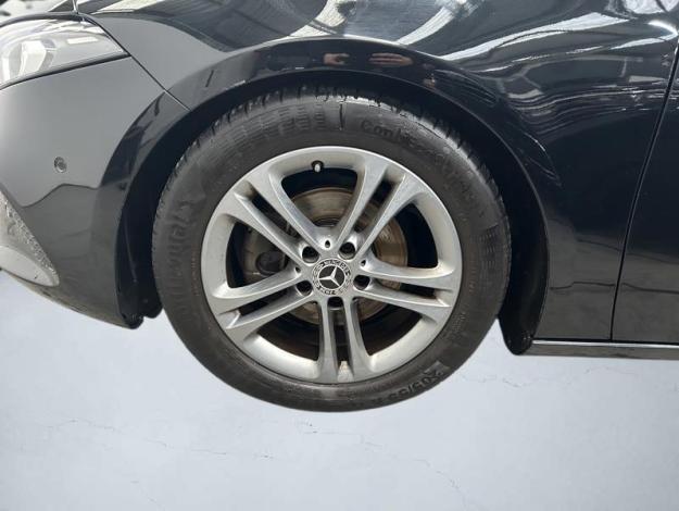 MERCEDES-BENZ A 180 d Style Auto Phares LED  