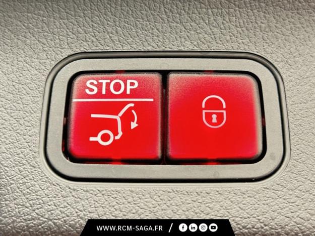 MERCEDES-BENZ EQA 250+ AMG Line  