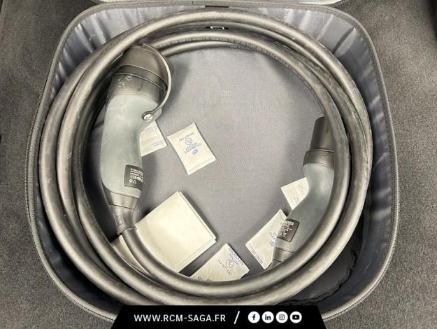 MERCEDES-BENZ EQA 250+ AMG Line  