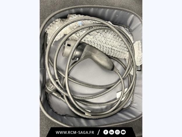 MERCEDES-BENZ EQA 250+ AMG Line  