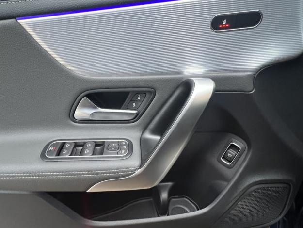 MERCEDES-BENZ CLA Coupé CLA 200 Coupé AMG Line  